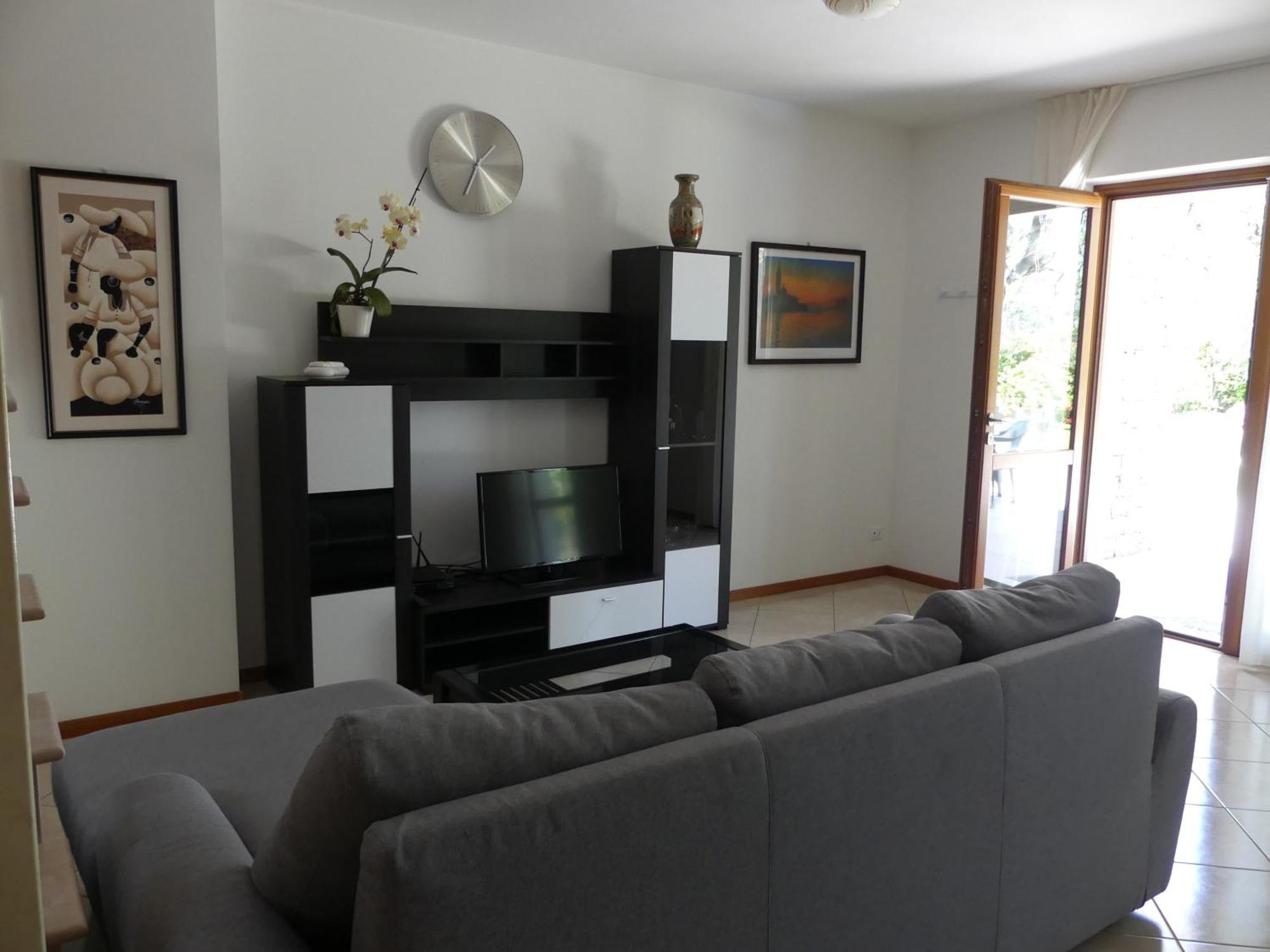 Casa Marisa Apartment มัลเชซิเน ภายนอก รูปภาพ