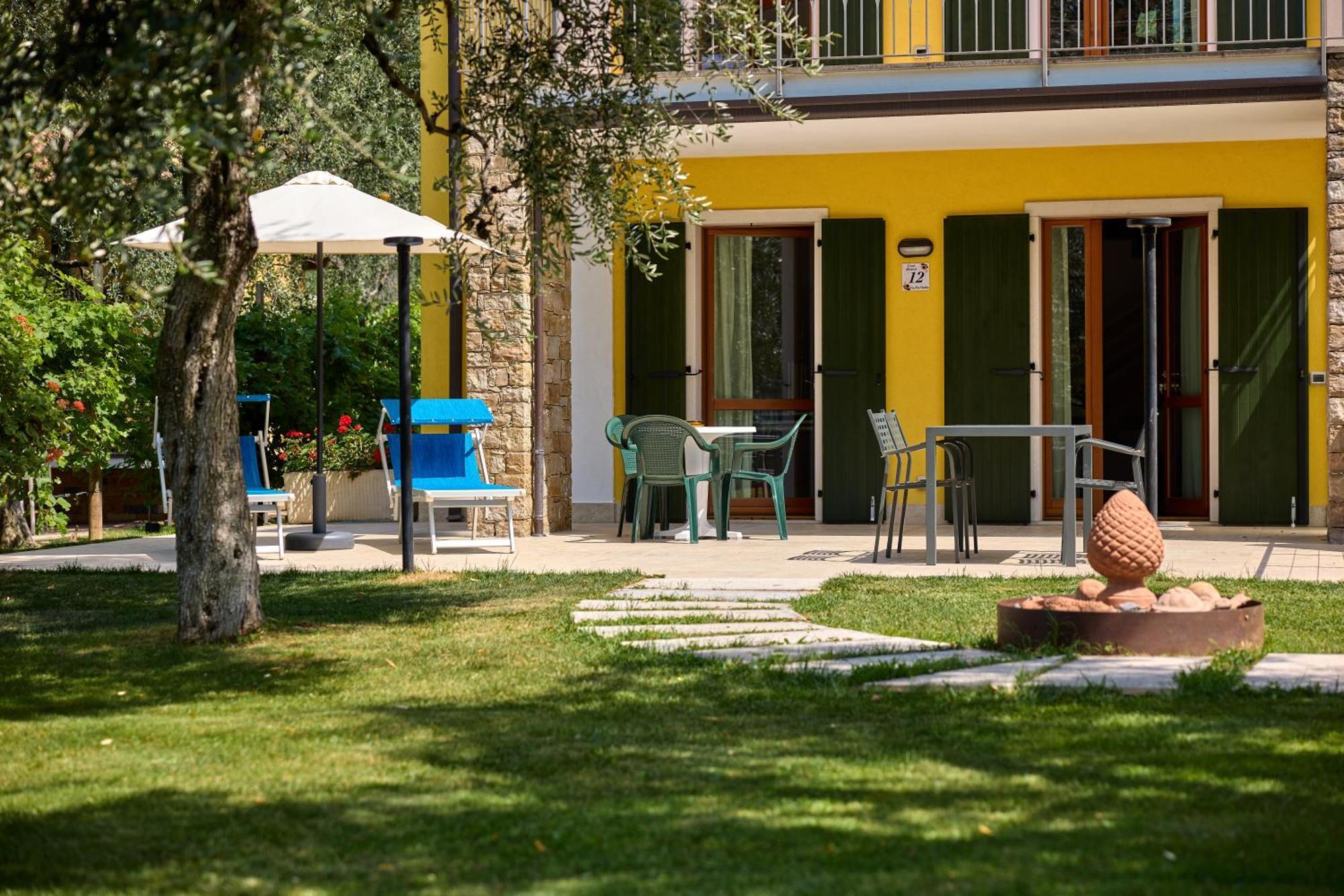 Casa Marisa Apartment มัลเชซิเน ภายนอก รูปภาพ